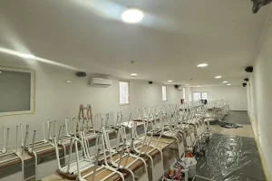 Priprema zidova za krečenje i zaštita nameštaja (7)